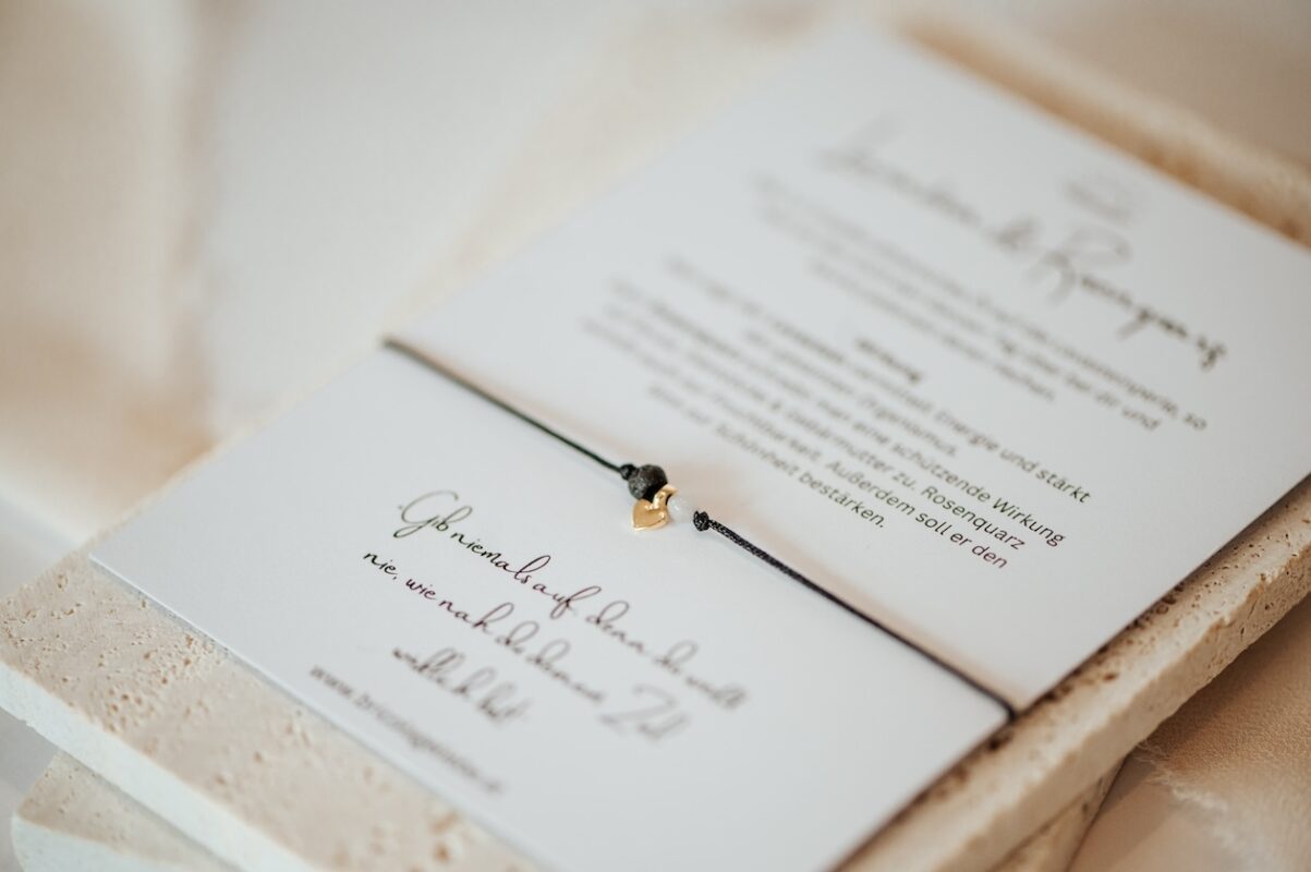 Armband Herz Lavastein und Rosenquarz