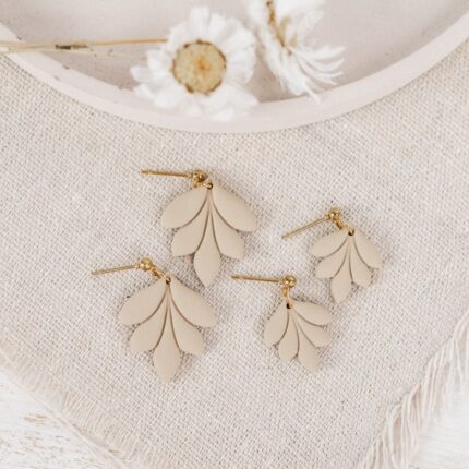 Ohrhänger Blatt beige gold
