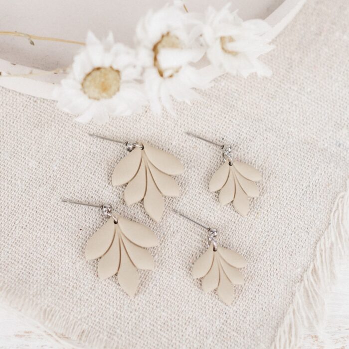 Ohrhänger Blatt beige silber