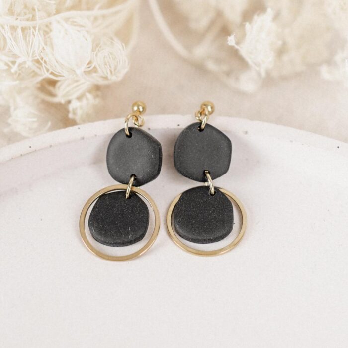 Ohrhänger Irregular Circles schwarz gold