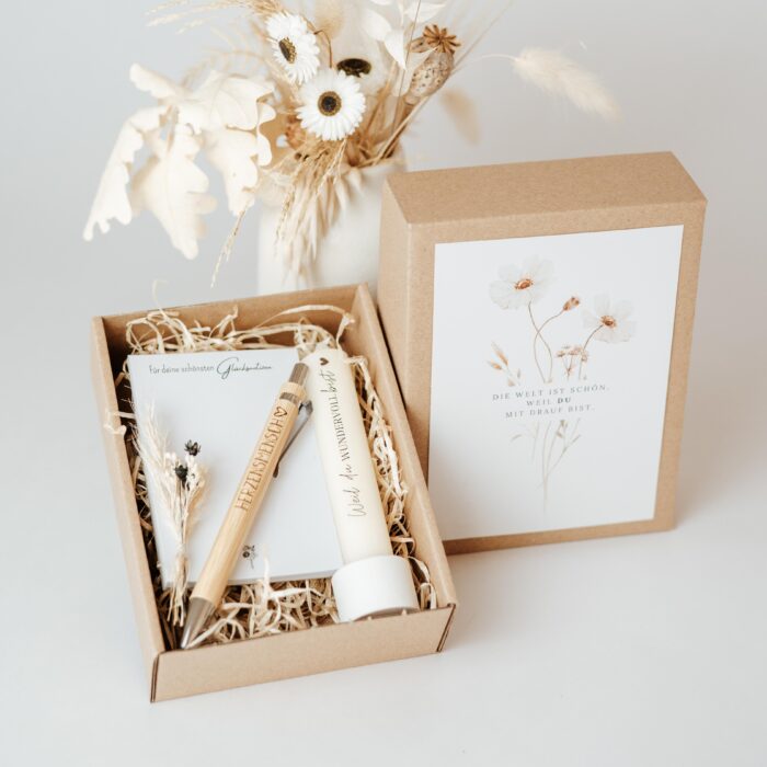 Geschenkbox mit Kugelschreiber, Block und Kerze – Bild 4